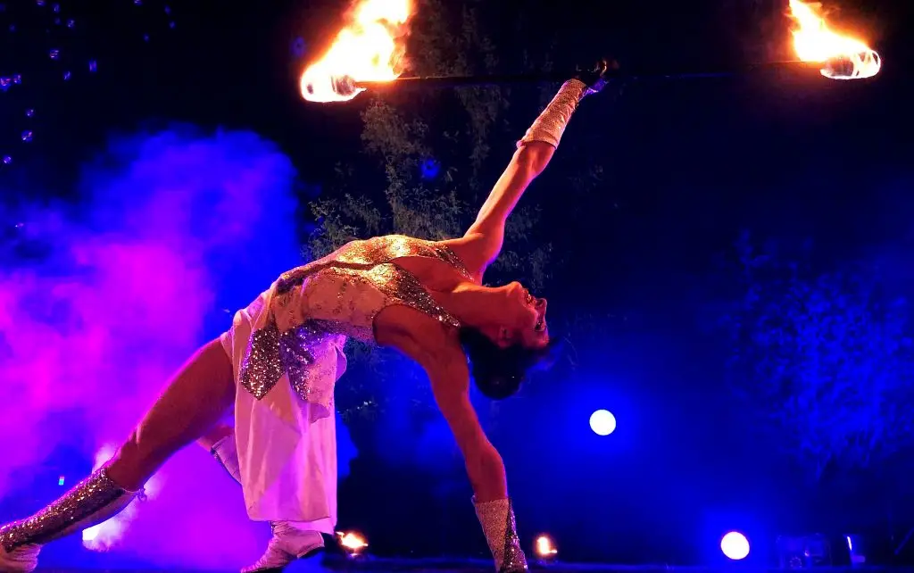 Feuershow zur White Night Sommer-Party